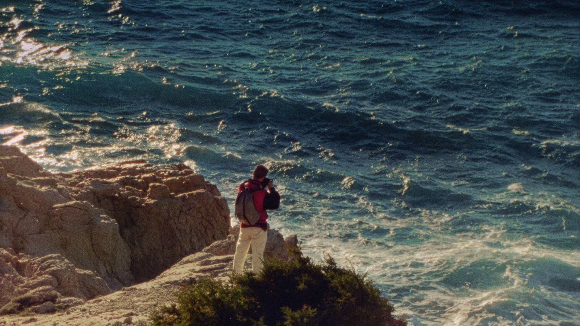 THE HIDDEN FACE OF THE EARTH_ARNAUD_ALAIN_OUTPLAY_FILMS_STILL_01
